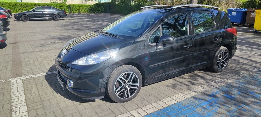 peugeot 207 SW 2009 1.4 nowe sprzęgło,chłodnica,klima, dach panora