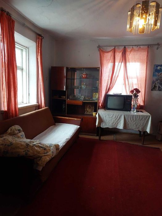 Продам будинок з ділянкою