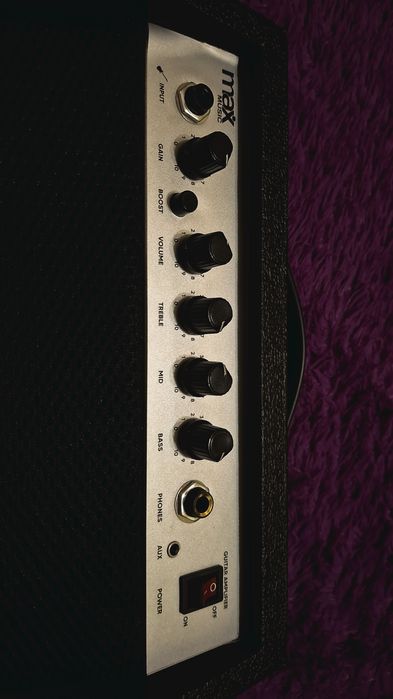 Zestaw gitarowy – gitara elektryczna MAX Music; wzmacniacz; pokrowiec