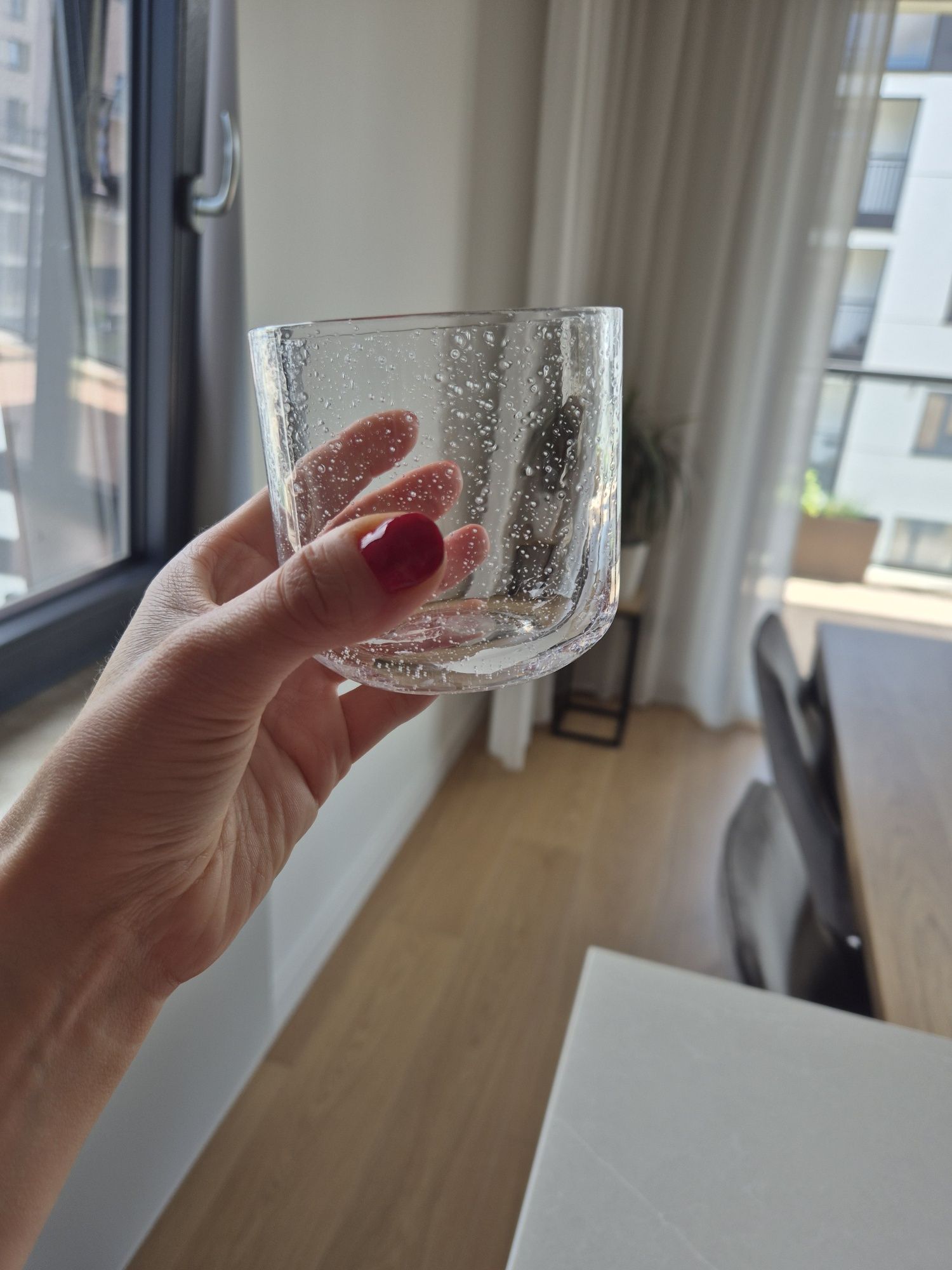 Szklanki z bąbelkowego szkła 4 szt. sinsay zara home h&m home&you
