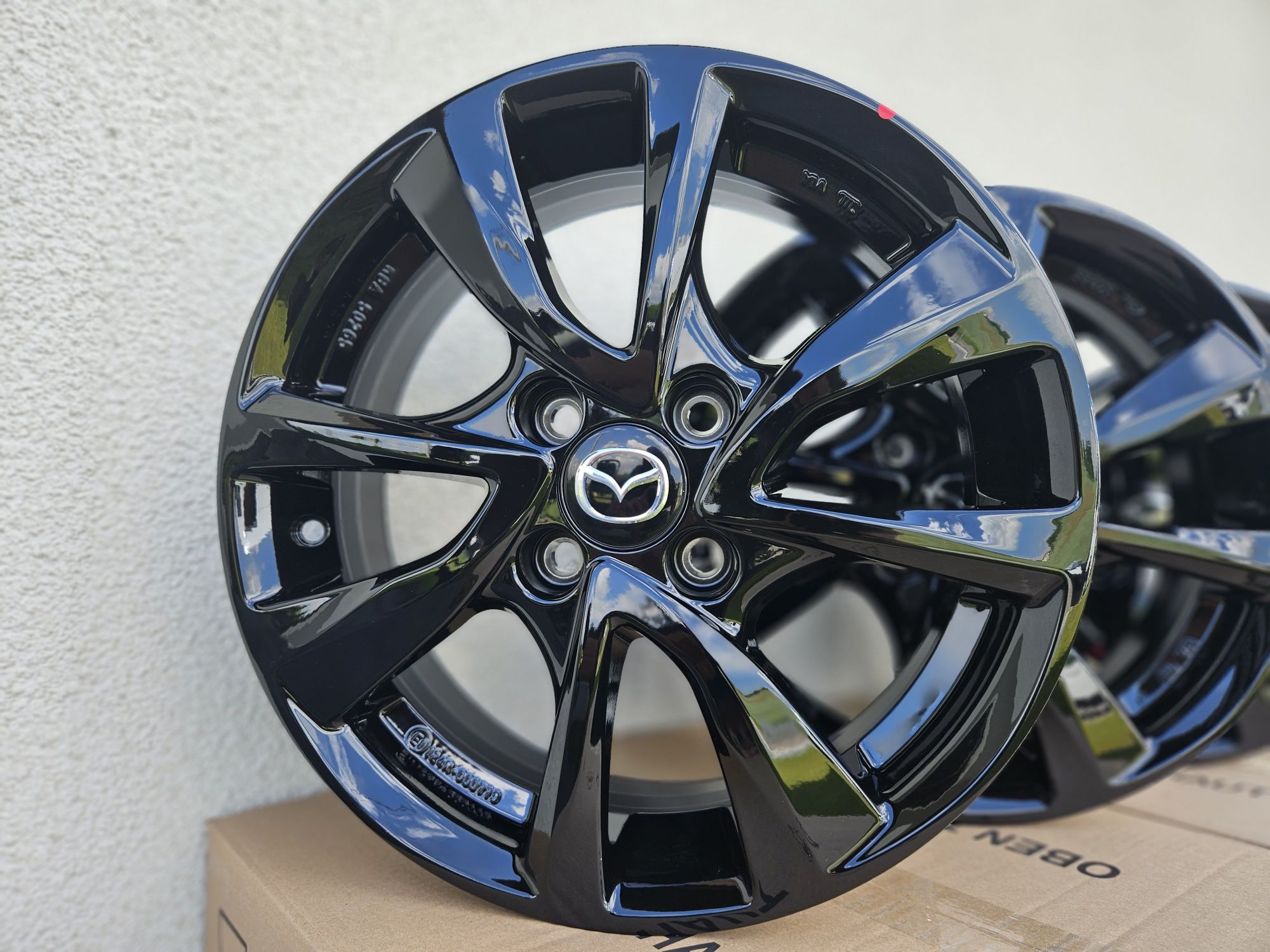 Mazda 2 Felgi 15 " Nowe 4x100 Czarne Alufelgi ET40