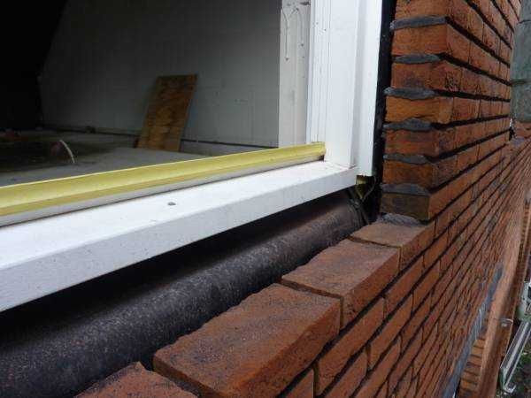 HERTALAN EPDM pasy szer. 15cm dł. 20mb gr. 1mm