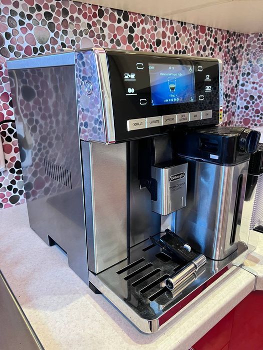 Кавомашина/кавоварка Primadonna Exclusive 6900