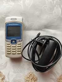 Telefon komórkowy dla kolekcjonera Sony Ericsson plus ladowarka