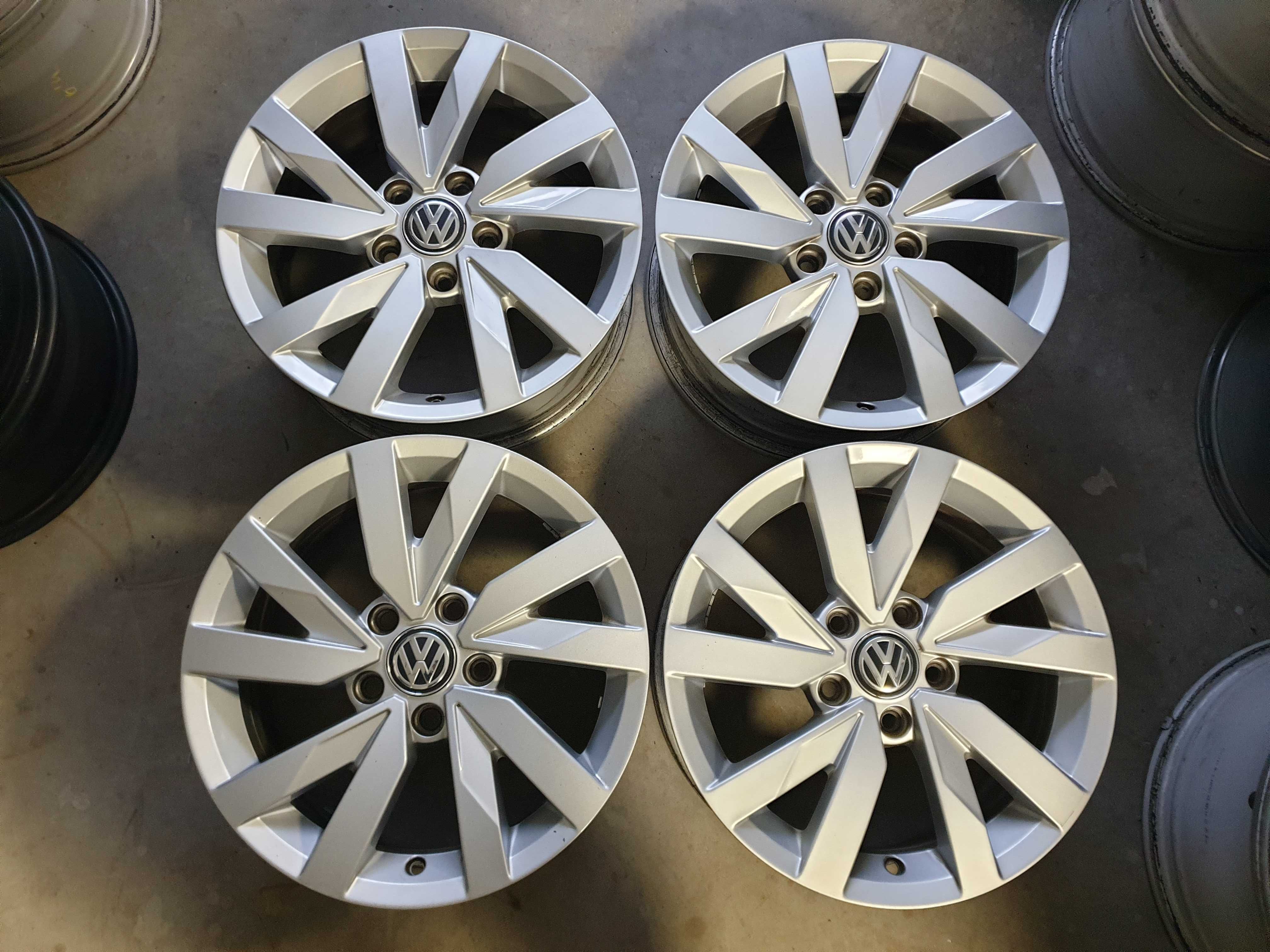 Alufelgi 16" VW Golf VII Passat b6 b7 b8 Caddy Touran Sharan T4 5x112