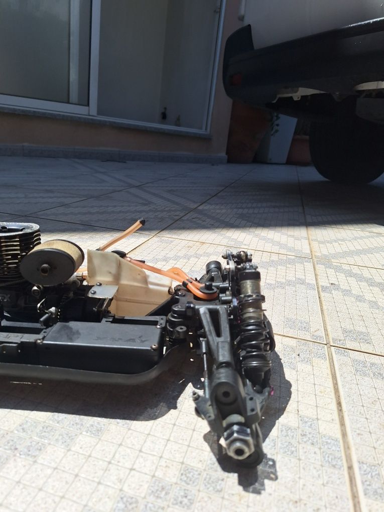 Xray xb8 2021 1/8TT