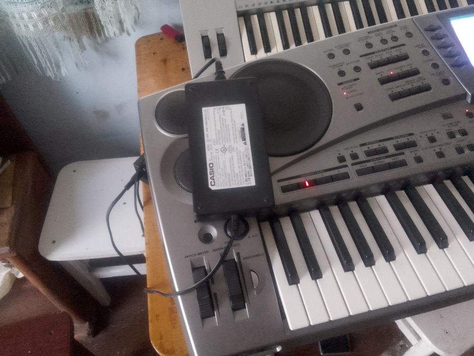 Синтезатор, касио, м, з, т, 2000,