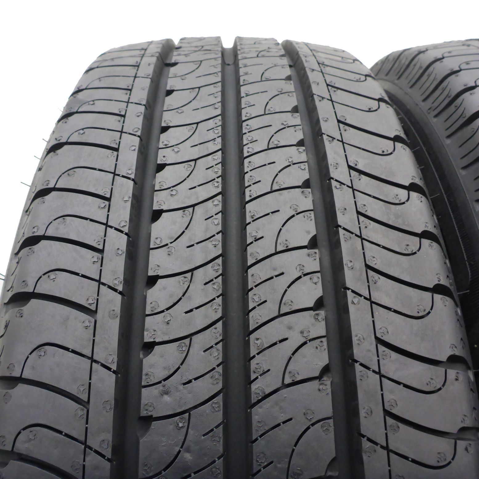 205/65/16C Goodyear 205/65R16C 107/105T Lato 2023 Jak Nowe Nieużywane