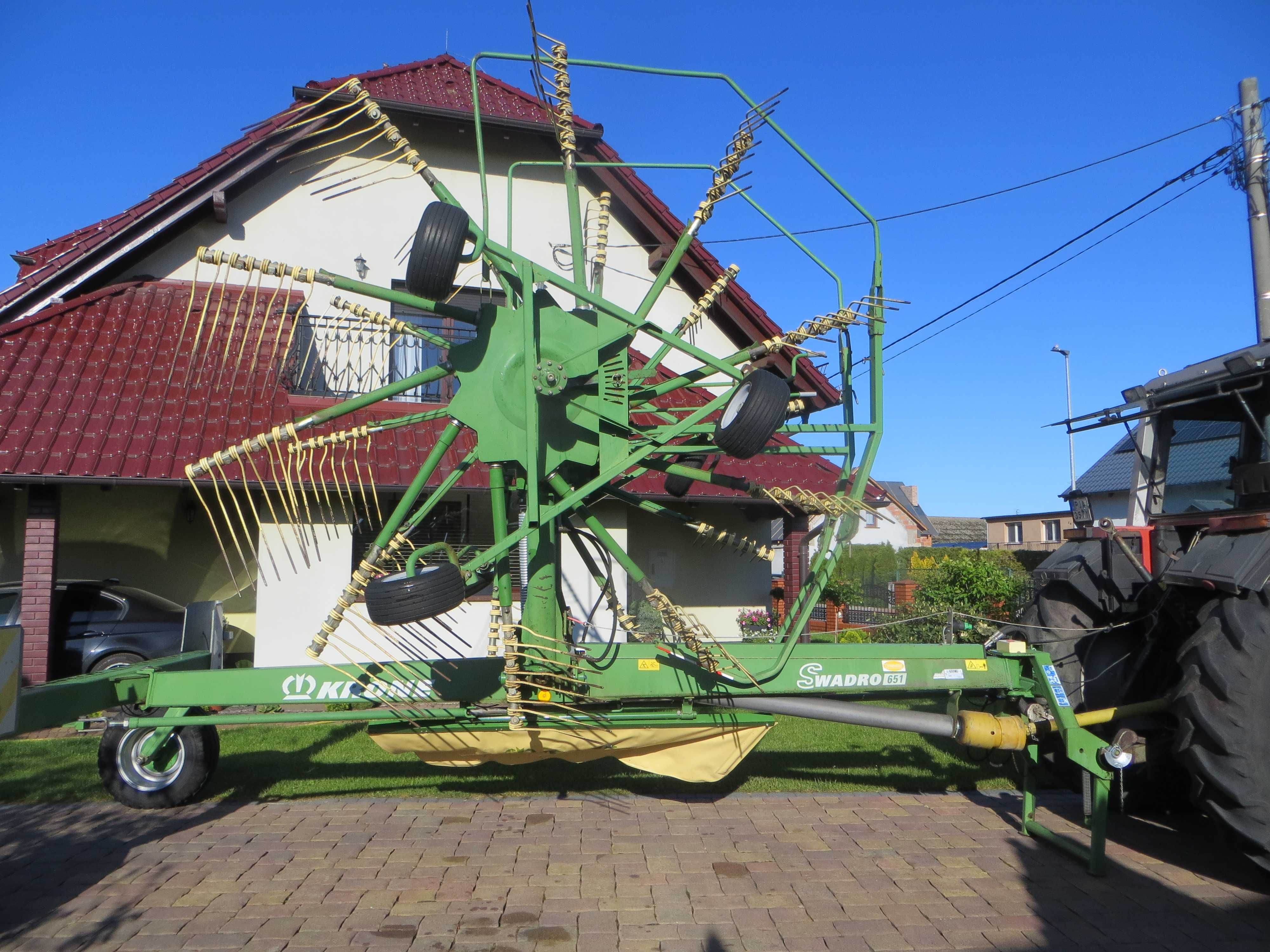Zgrabiarka KRONE Swadro 651