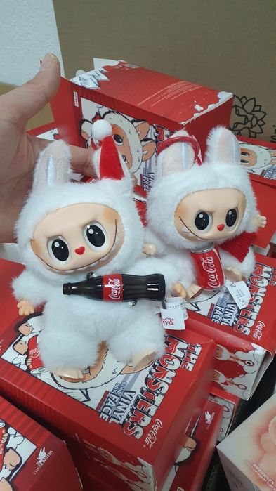 Лабубу колекційні іграшки