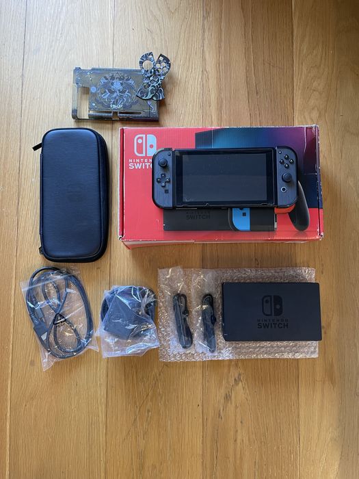 Nintendo Switch V2 + Joy-Cons + Acessórios + Carregador + Caixa