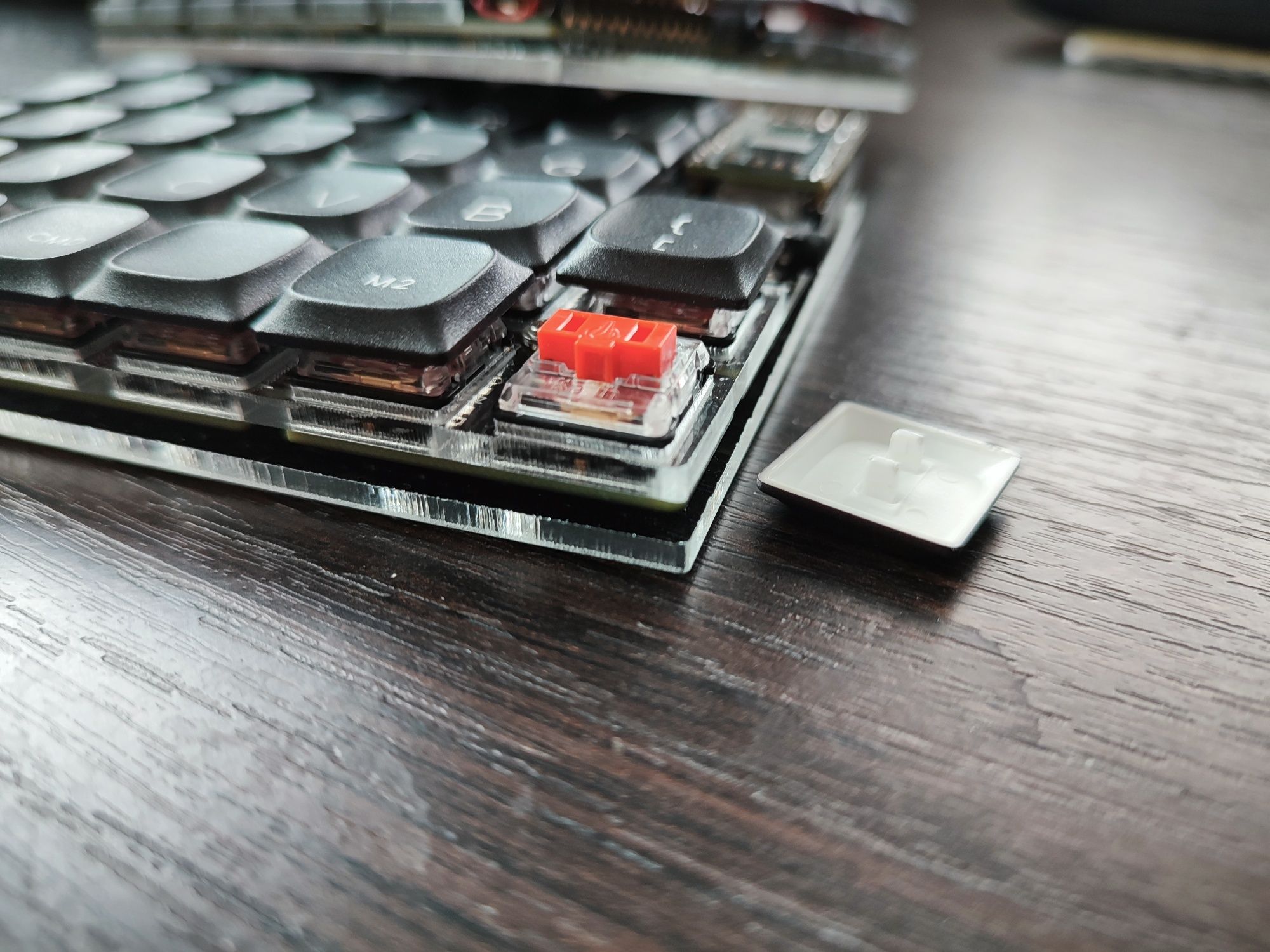 Бездротова ортолінійна спліт клавіатура Helix keyboard