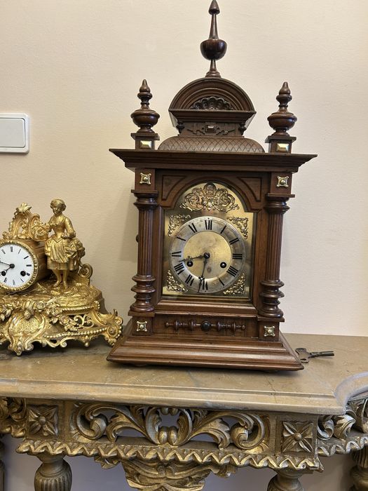 Relogio de mesa JUNGHANS com um quarto de batida