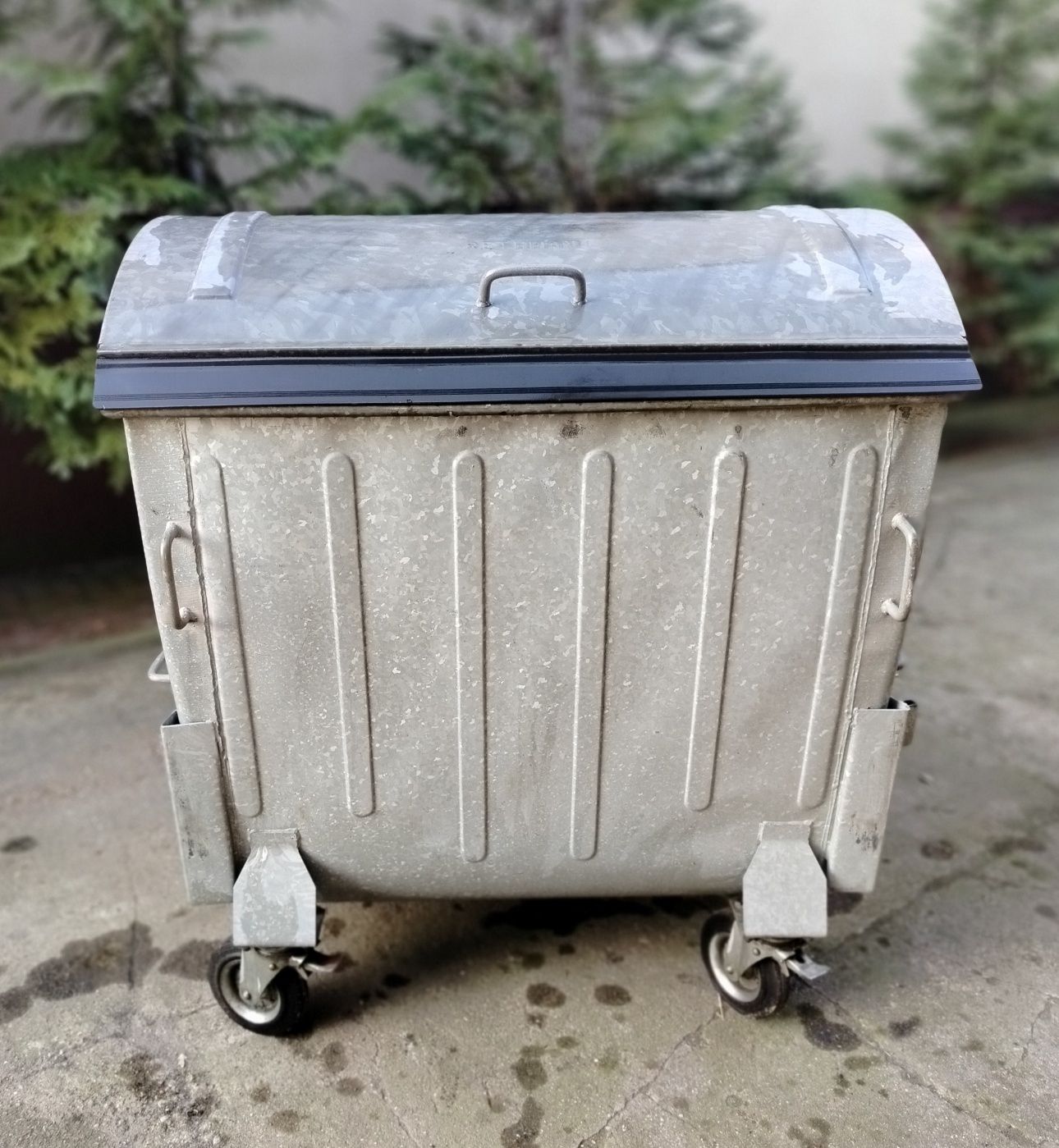 Pojemnik kosz kontener śmietnik ocynkowany 1100l