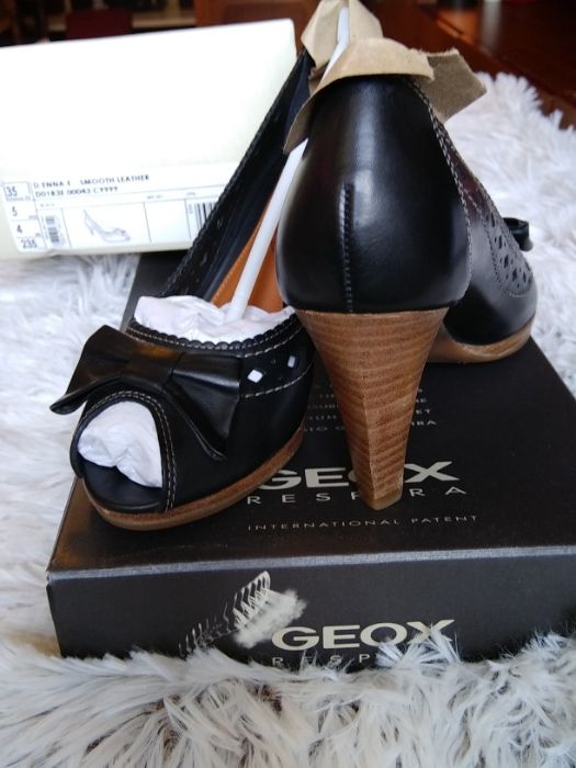 Продам туфли женские Geox р. 35