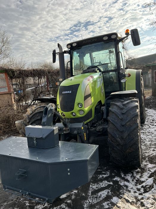 Трактор Claas Arion 640