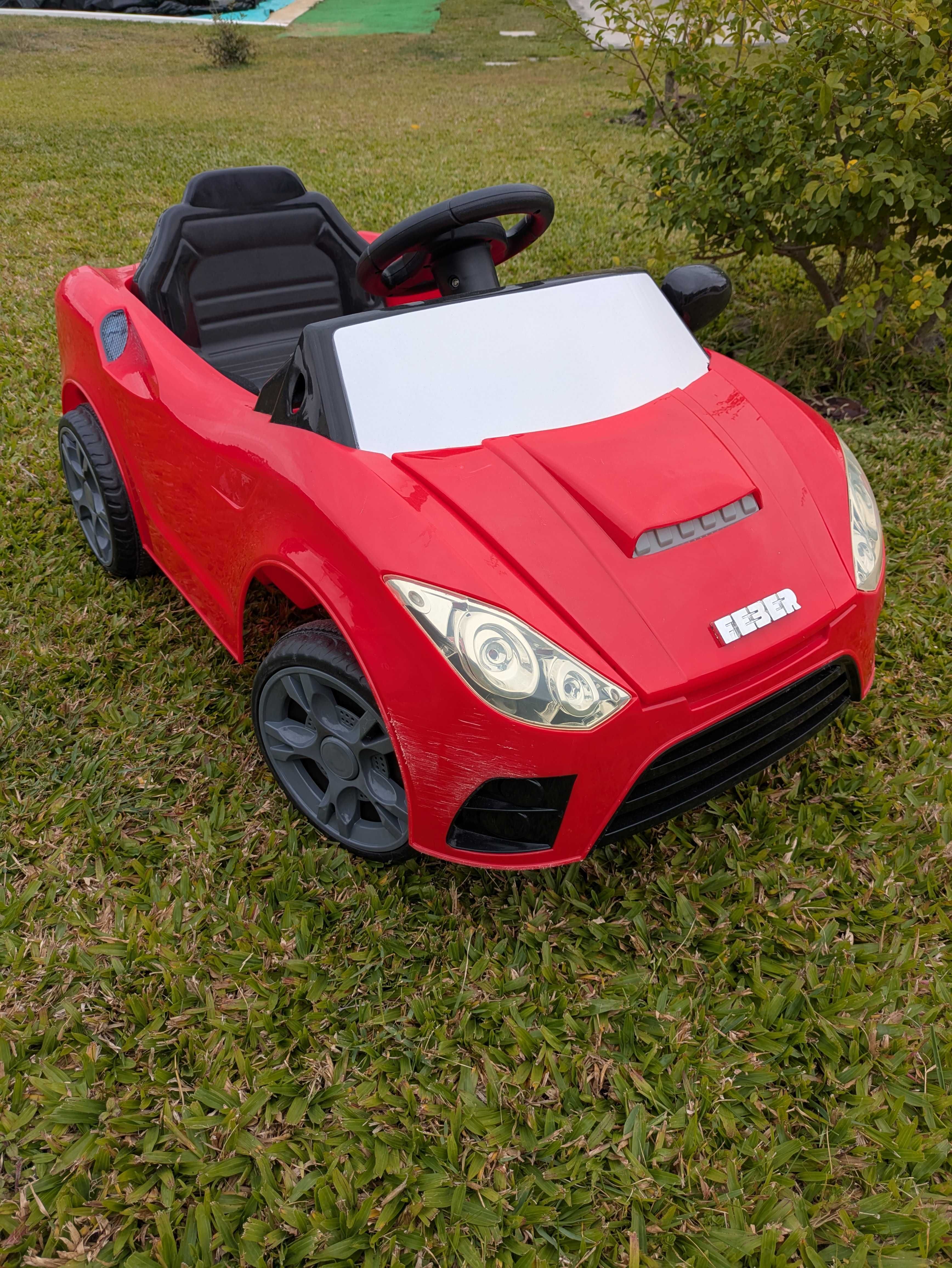 2 Carrinhos elétricos Feber