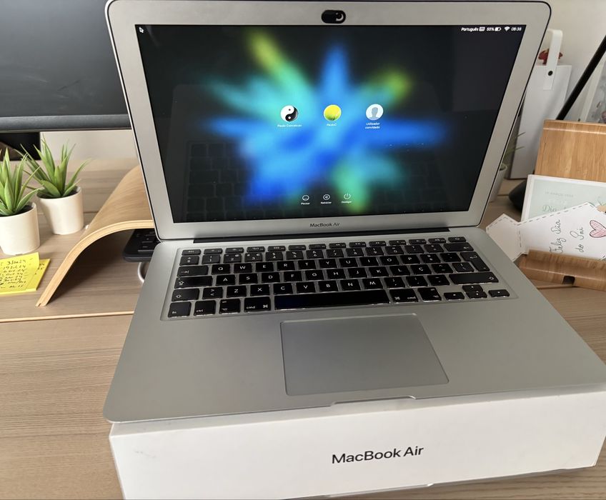 MacBook Air 13” Intel i5, 8GB/SSD 128GB, & Bateria Nova &
