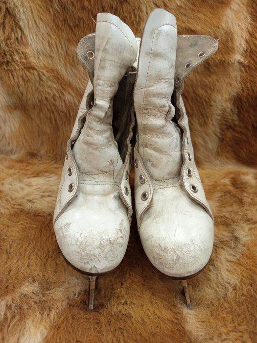 Фігурні ковзани 37-38 розміру