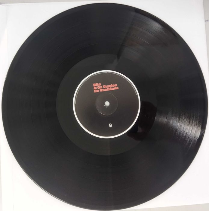 Vinil. Rita & Os Usados De Qualidade. Edição Portugal. Disco Novo