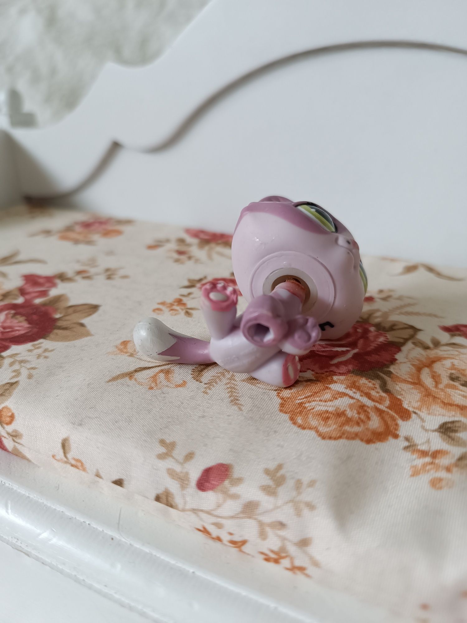 Figurka lps 1660 littlest pet shop Hasbro fioletowy kot Tabby kotek