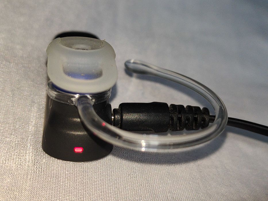 Bluetooth-гарнитура Nokia BH-108 c зарядкой