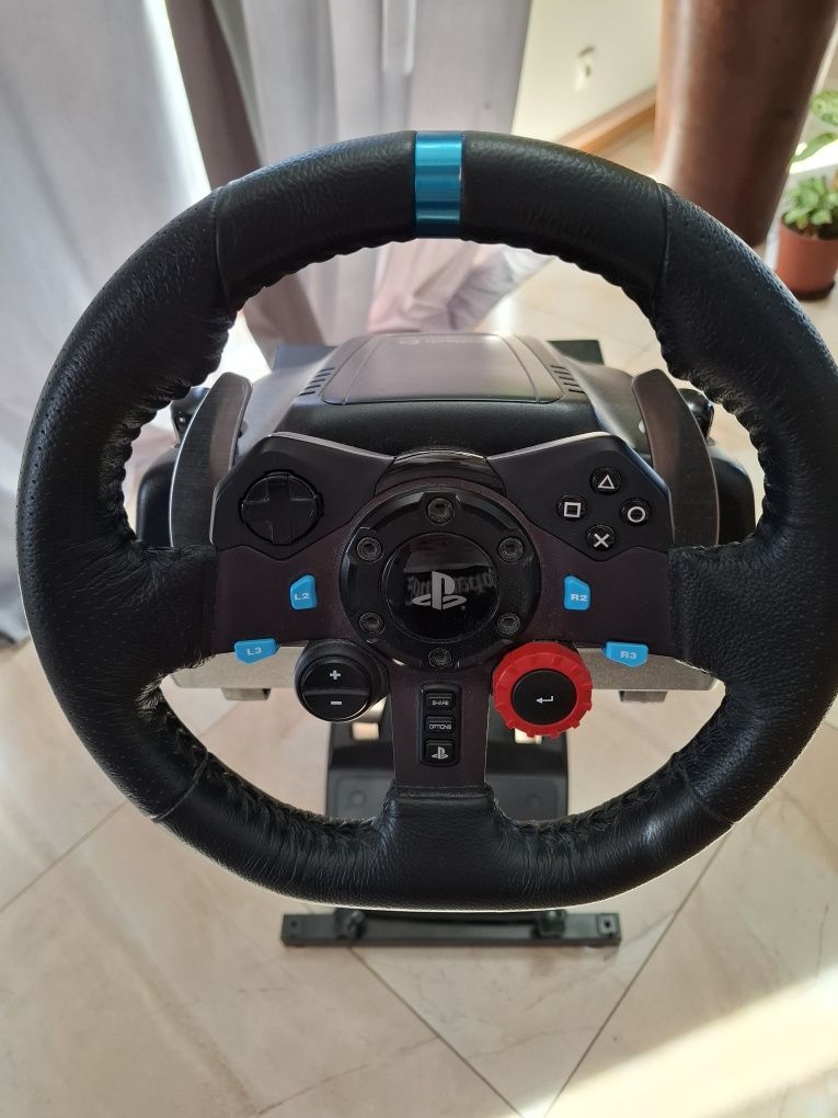 Sprzedam kierownice logitech g29.