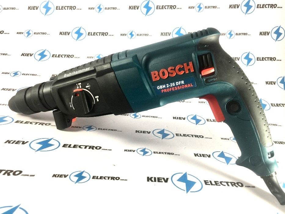 Перфоратор Bosch 2-26 DFR с доп. патроном Набор инструмента