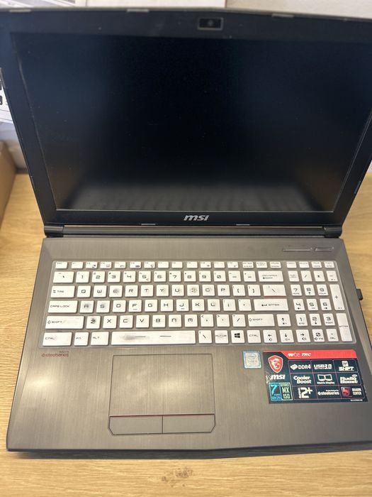MSI GV62 7RC – 16 GB RAM, SSD + HDD, i5 HQ – Gotowy do pracy i gier!