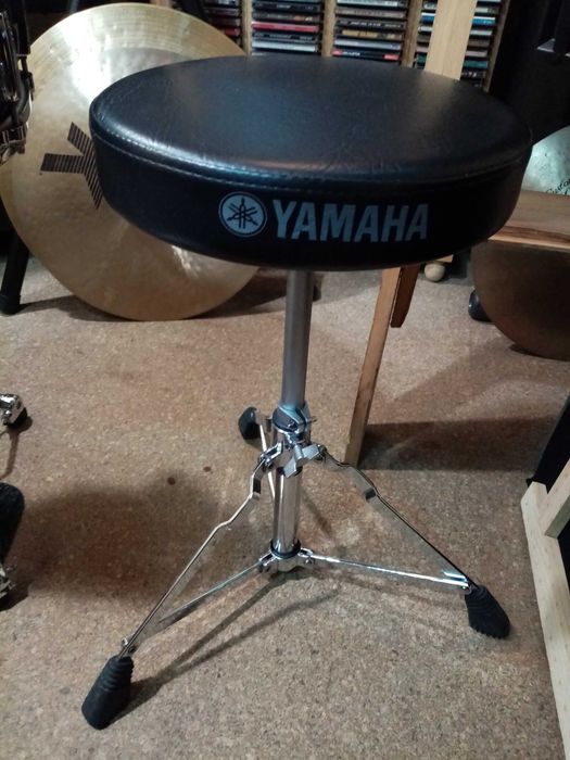 Banco Yamaha DS-550U