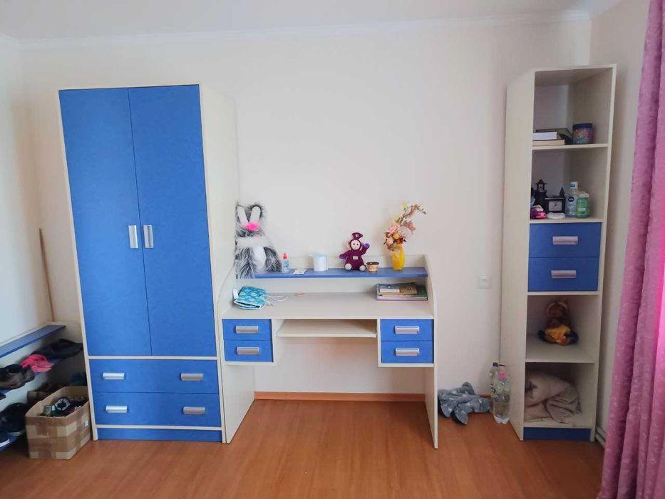 Просторий сучасний будинок з ремонтом, є-відновлення, постанова