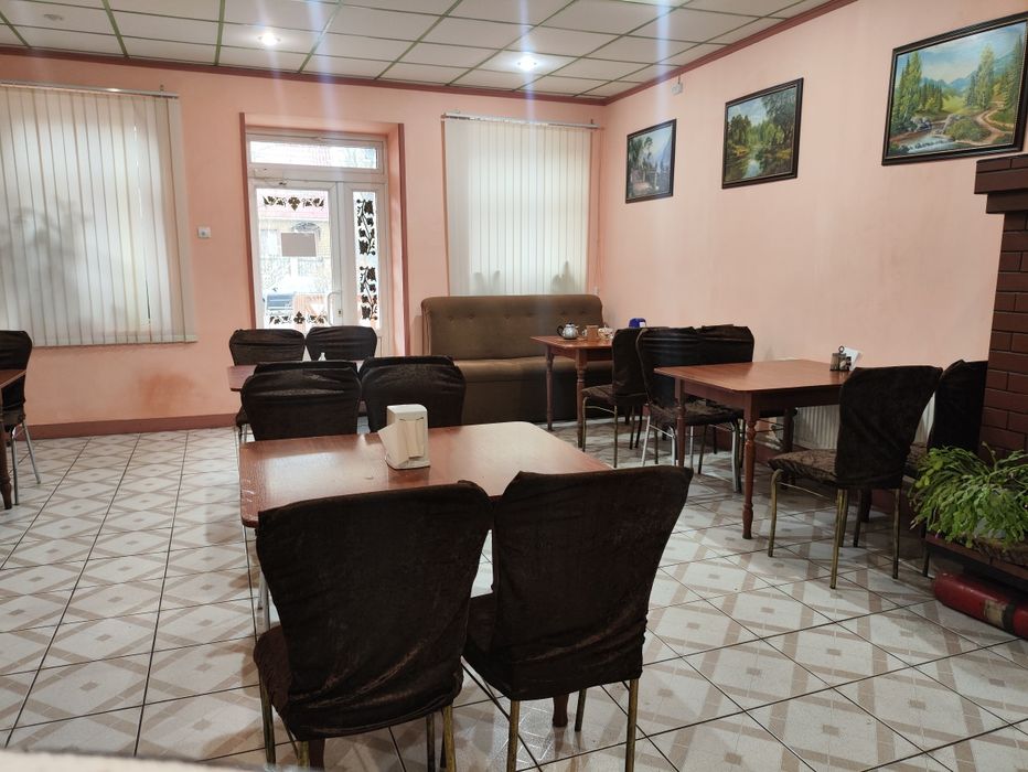 Аренда кафе 100 м2 в центре с летней площадкой, оборудованием и мангал