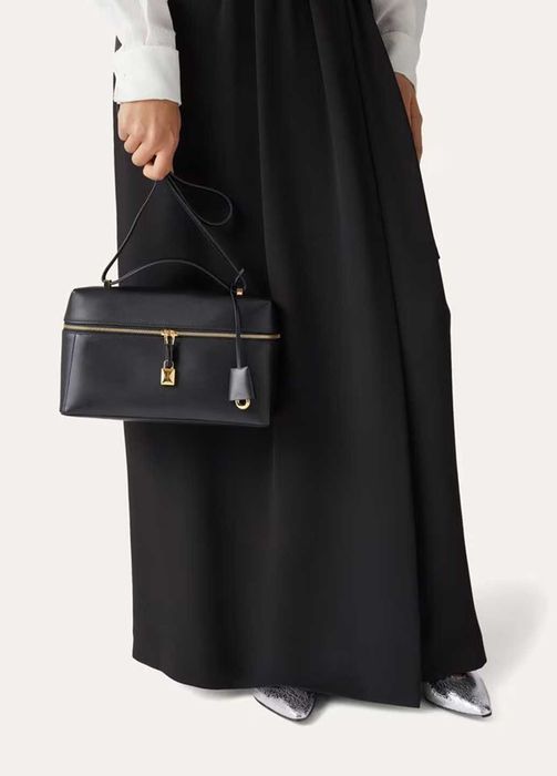 Сумка Loro Piana Extra Smooth Calfskin Bag L27 In Black