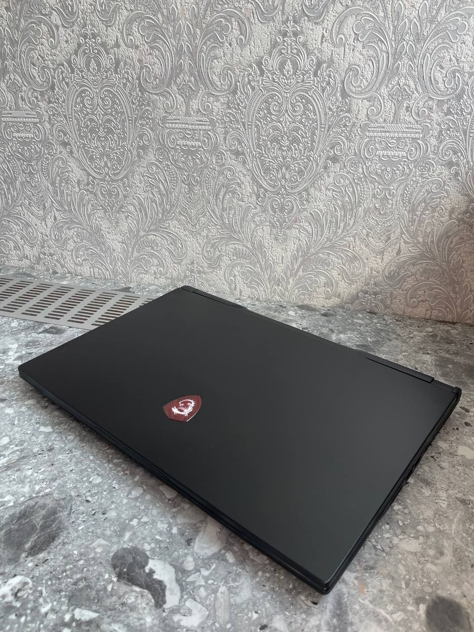 Ультра большой Геймерский MSI GL 75 95E /120Гц /Nvidia RTX 2060 6gb