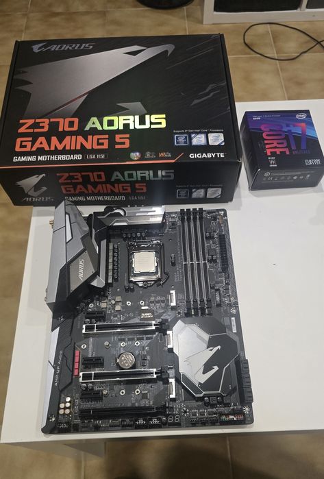 I7 8700k + Motherboard Z370 Aorus gaming 5