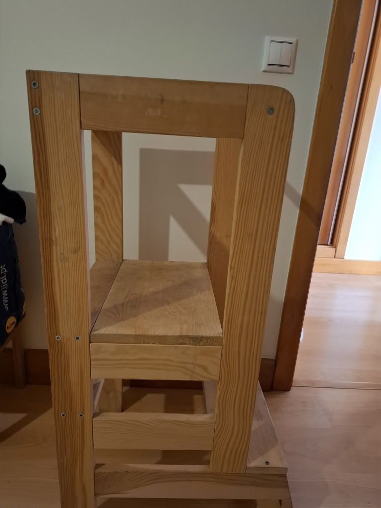 Vende-se torre de aprendizagem montesori