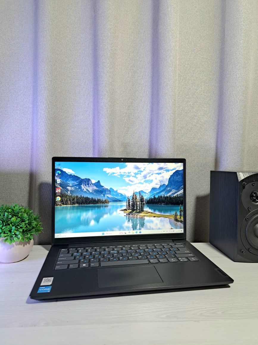 Ноутбук Lenovo V14 G3/i3-1215U/8 Gb/256 Gb/Intel UHD Graphics 2 Gb