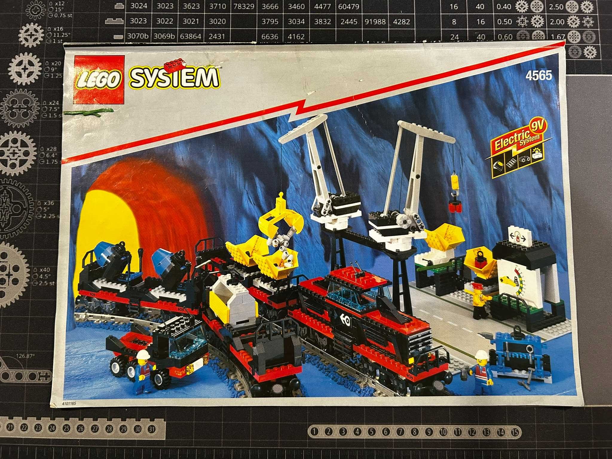 Lego Train 9V 4565 Freight and Crane Railway