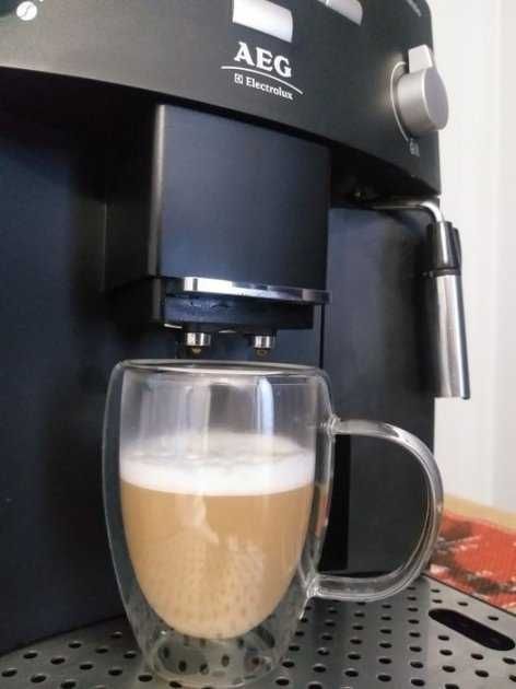 КАВОВАРКА  кофемашина jura impressa e55 з Німеччини