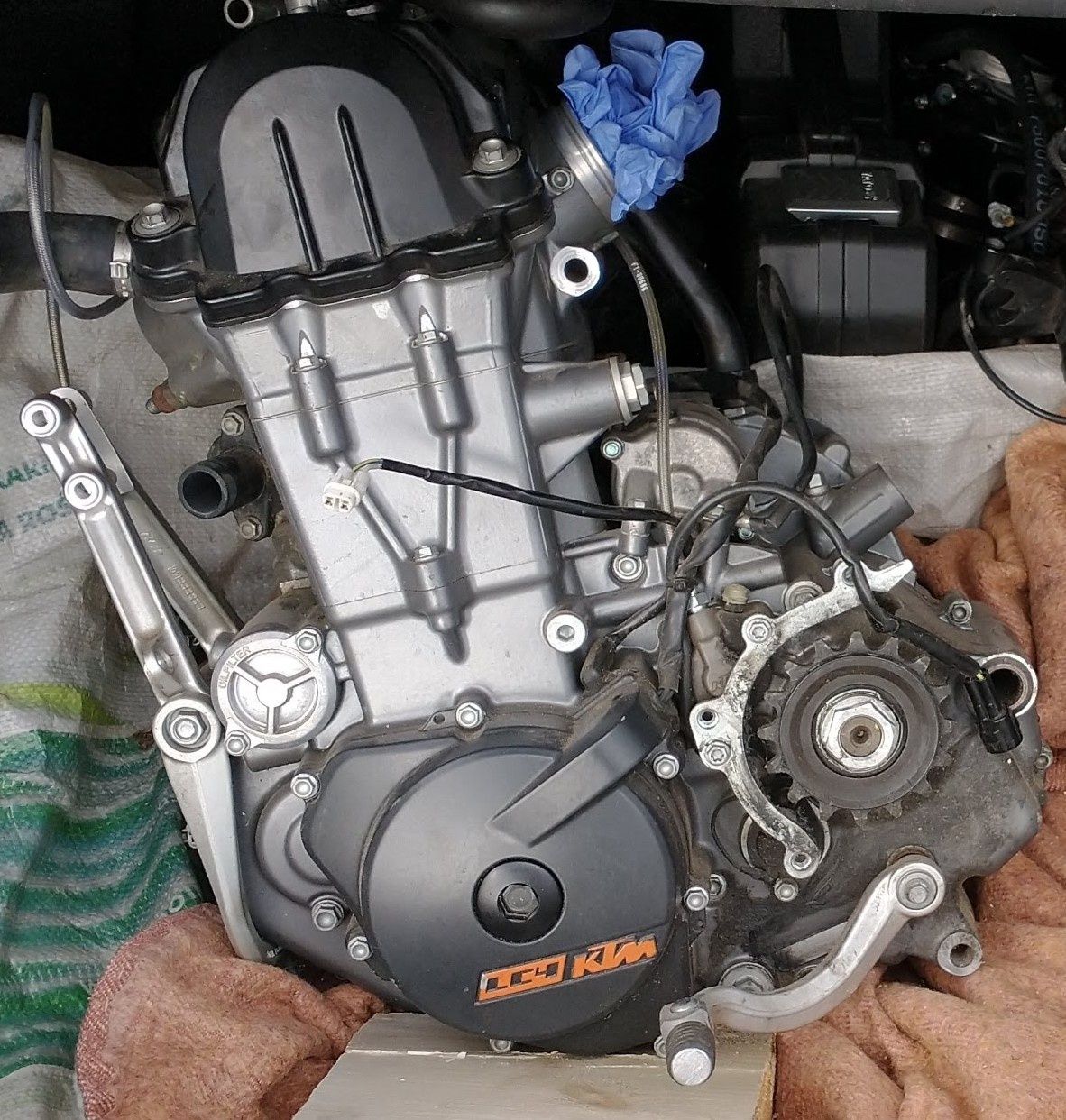 Kompletny silnik LC4 jedno swiecowy do KTM 690 stan idealny