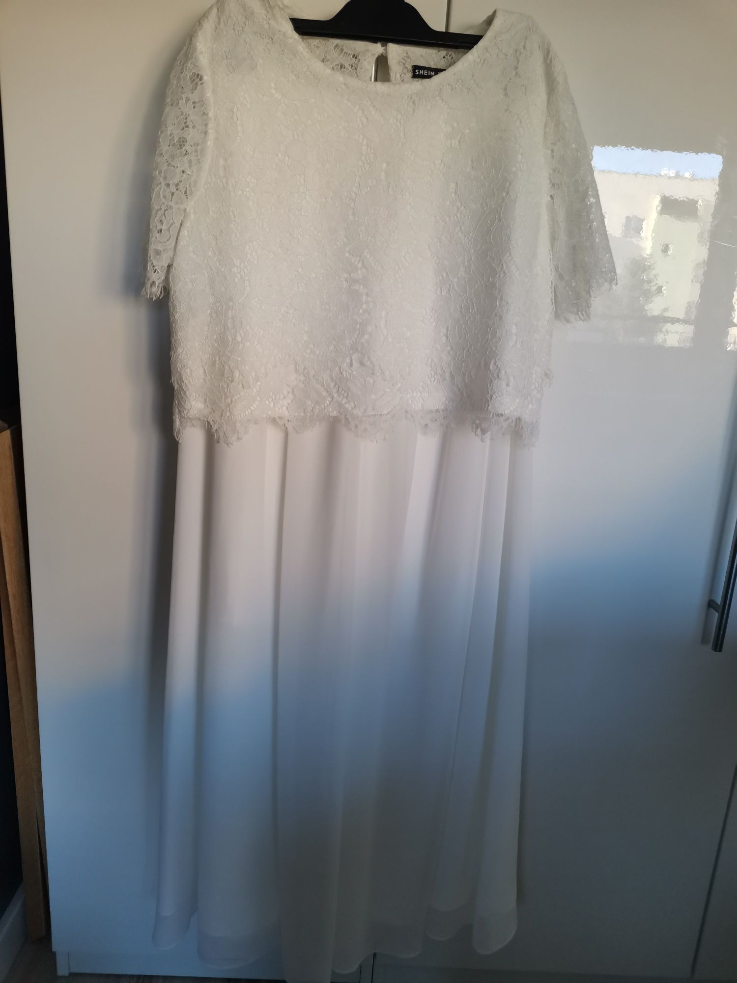 Dwuczęściowa suknia ślubna