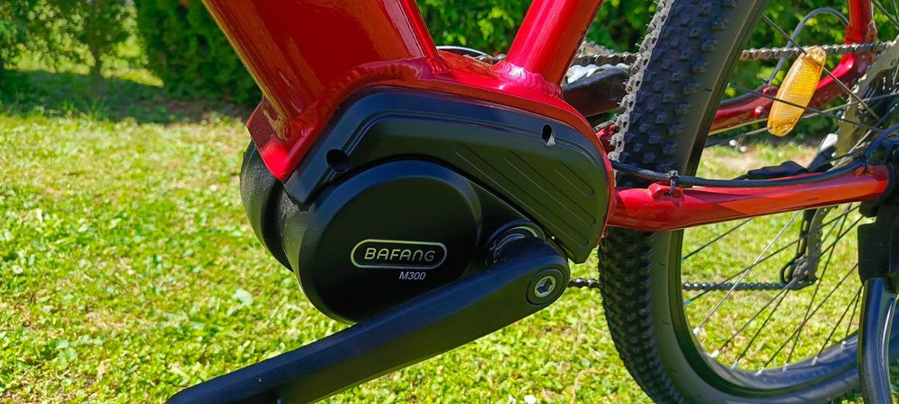 Rower elektryczny marki Romet E Rambler E 9.0 Roczny Stan jak Nowy