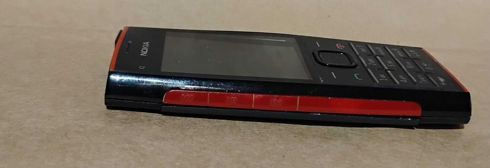 NOKIA  X2   rm-618  + ładowarka bez simlock dobry stan