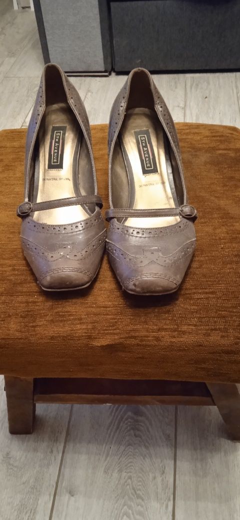 Buty damskie brązowe ( czółenka)