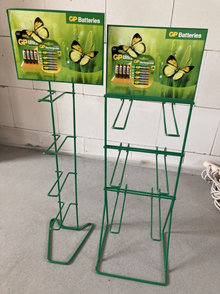 Ekspozytory metalowe polki sklepowe zielone koszyki stojace u