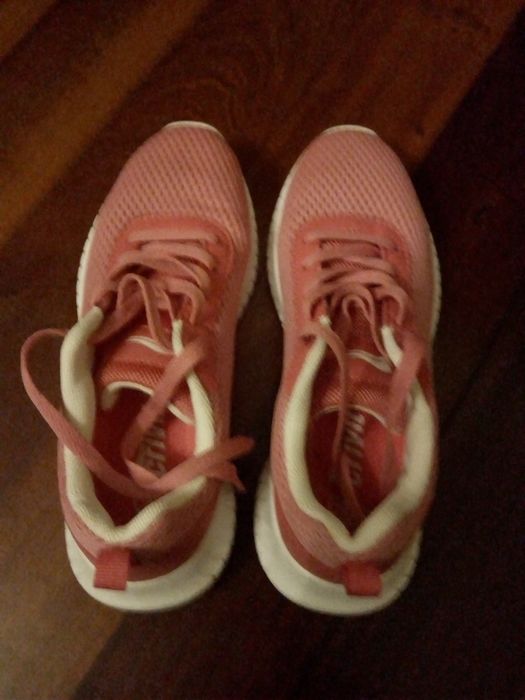 Ténis rosa claro 37