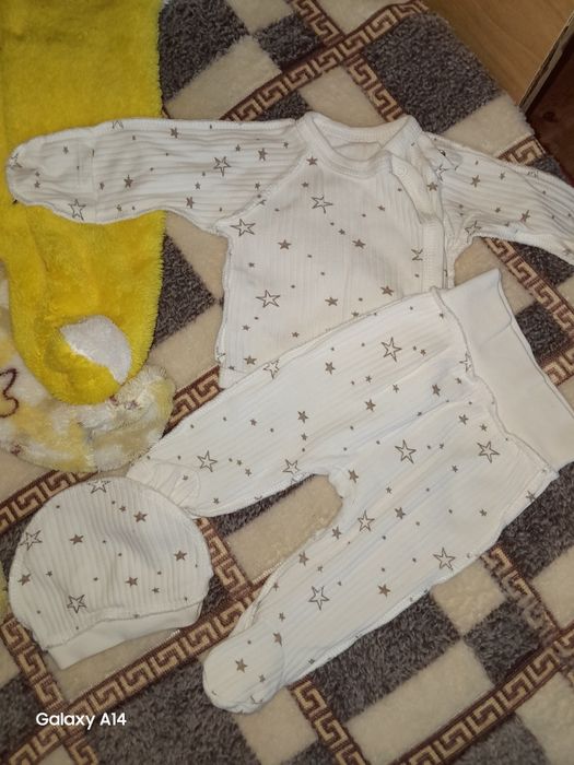 Продам лот на новонародженого!