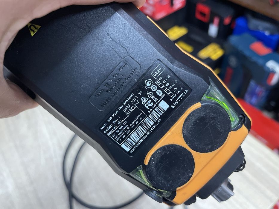 Testo 300 / газоаналізатор Тесто для O2, CO