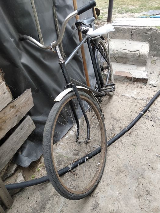 Велосипед и кучу запчастей.