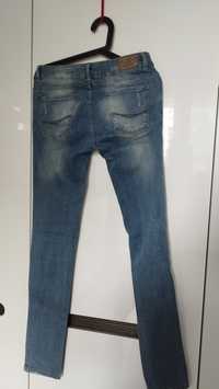 Jeansy rurki Pull&Bear 40